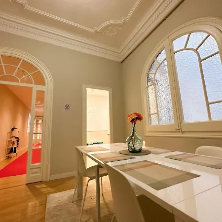 Casa Gaudi Apartment